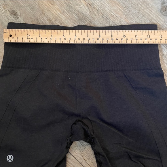 Lululemon In The Flow Compression Capris Ruched Leg Black Size 4 Mid High Waist - Picture 3 of 8